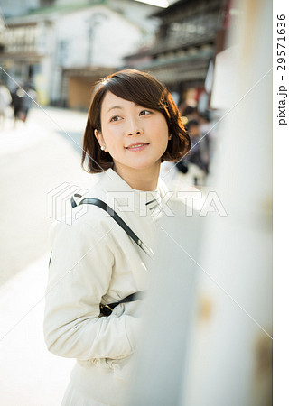 観光 旅 女性 観光 旅 女性 29571636