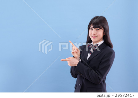 中学生 女子 制服 ブルーバック 中学生 女子 制服 ブルーバック 29572417