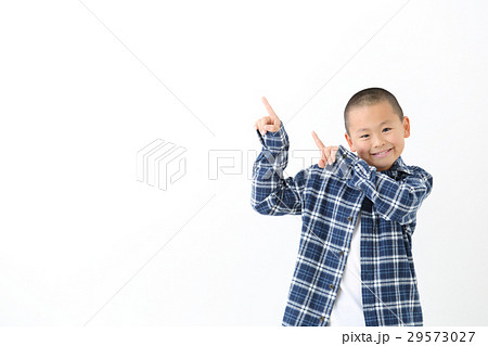 指差し・男の子 29573027