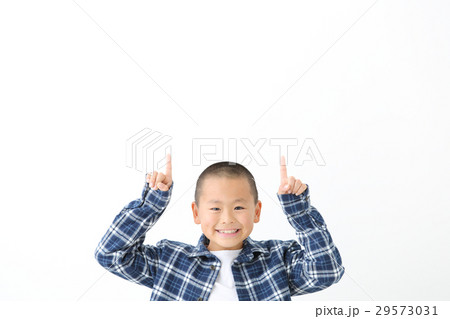 指差し・男の子 29573031
