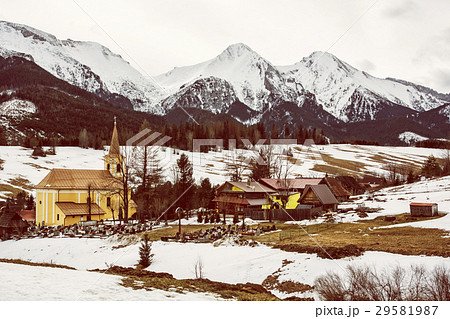 Zdiar village with Belianske Tatry mountains 29581987