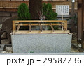 神社の手水舎 29582236