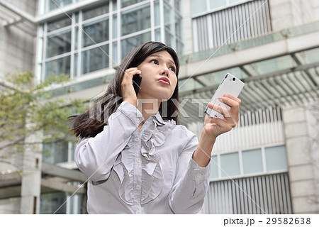女性 メス 女の人 29582638