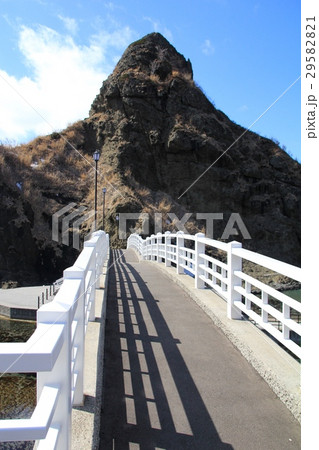 北海道泊村 弁天島へ続く茂岩弁天橋 北海道泊村 弁天島へ続く茂岩弁天橋 29582821