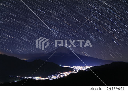 高川山から見る富士山と星空 29589061