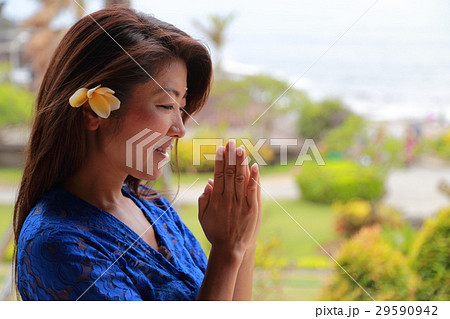 女の子一人旅イメージ 29590942