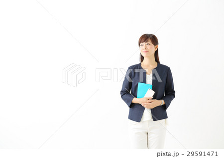 カジュアルビジネス・ミドル女性 29591471