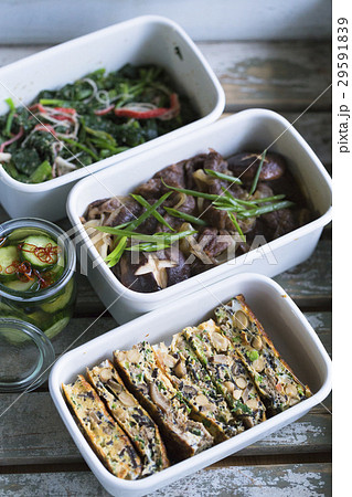 つくりおきおかずと常備菜 つくりおきおかずと常備菜 29591839