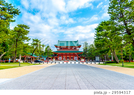 京都　平安神宮の応天門 29594317