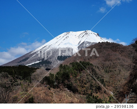 福兼展望駐車場からの春の大山 29598136