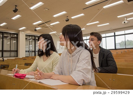 大学の講義 29599429