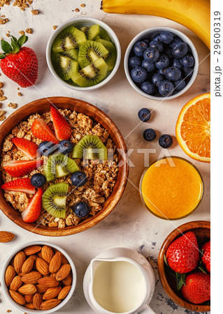 Healthy breakfast  29600319