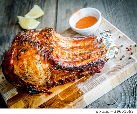 Grilled pork ribs 29601065