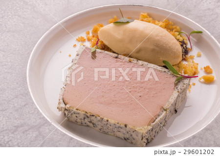 Guinea fowl liver parfait with black truffle Guinea fowl liver parfait with black truffle 29601202