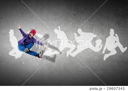 Hip hop dancer 29607343
