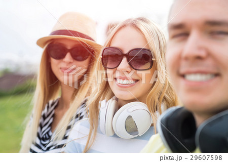Carefree summertime Carefree summertime 29607598