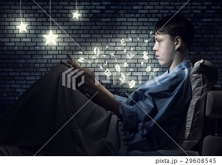 Internet addiction 29608545