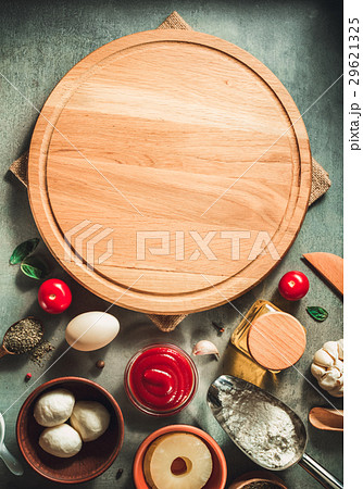 pizza cutting board at table pizza cutting board at table 29621325