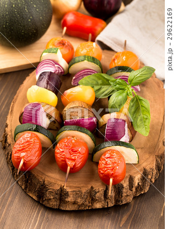 Grilled vegetable skewers closeup Grilled vegetable skewers closeup 29622169