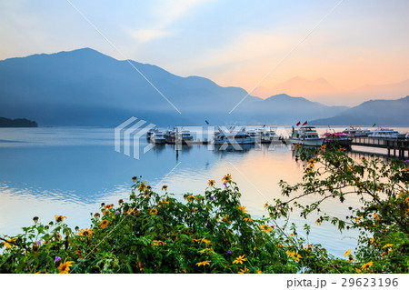 日の出 朝焼け 朝日 29623196