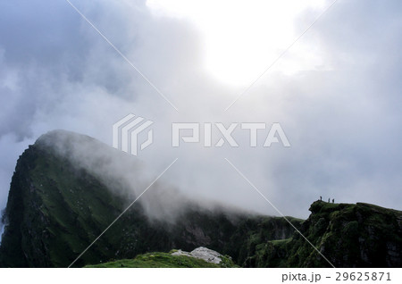 Tungnath Temple (India) Tungnath Temple (India) 29625871