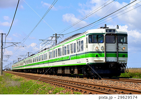 115系新潟色7両 29629574