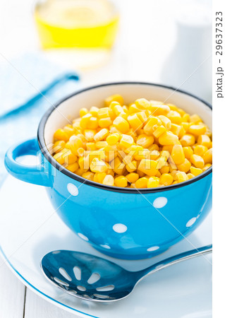 Corn canned, white background Corn canned, white background 29637323