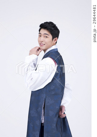 Go out with Korean traditional clothes 'Hanbok' 067 29644481