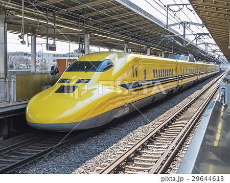 東海道新幹線　ドクターイエロー　新横浜駅 29644613