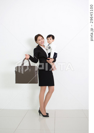 Mother and baby 228 Mother and baby 228 29645100