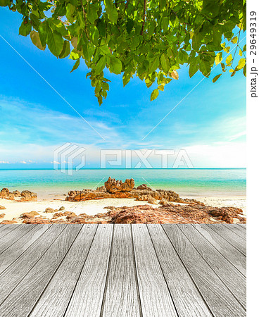 Peaceful beach background 29649319