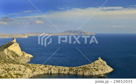 Rock and the sea 29652035