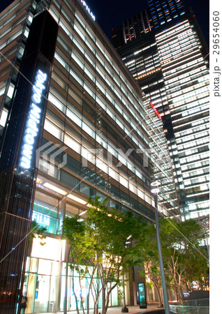 東京ミッドタウンの夜景 29654060