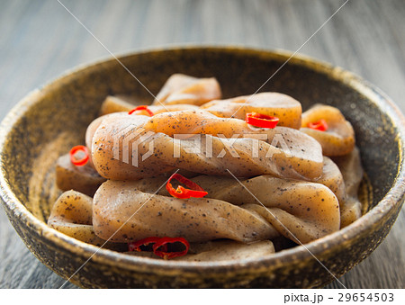 コンニャクの煮物　ピリ辛煮　手綱コンニャク　和食 29654503