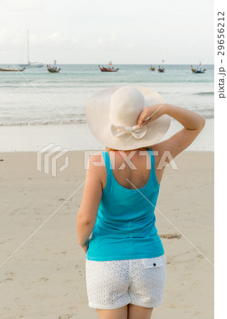 Young blonde woman on the beach Young blonde woman on the beach 29656212