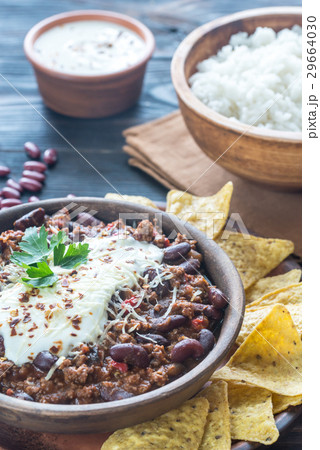 Bowl of chili con carne with white rice Bowl of chili con carne with white rice 29664030