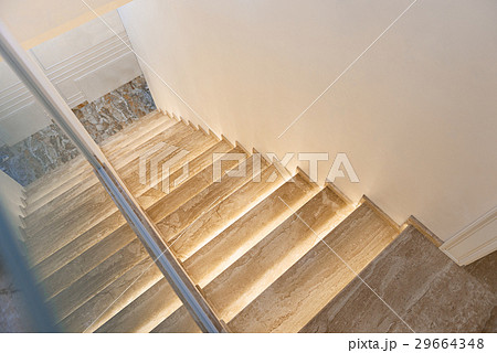Steps descending to bar of room 29664348