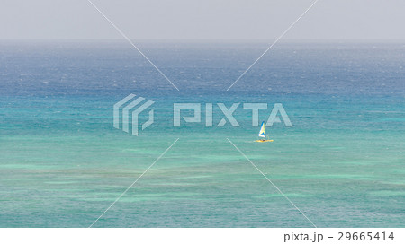 Aerial view of boats from the west coast in Aruba 29665414