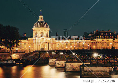 River Seine 29670396