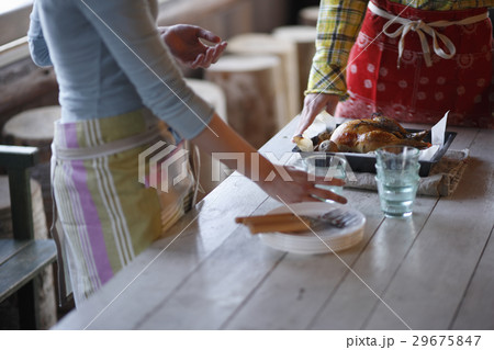 食事の準備 29675847