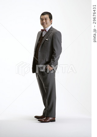 スーツ姿の男性 スーツ姿の男性 29676431