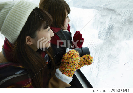 冬の女子旅　ロープウェイ 29682691