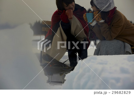 雪上でのティータイム 29682829