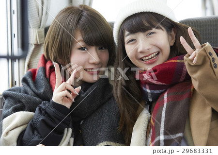 冬の女子旅 雪景色のローカル線 冬の女子旅 雪景色のローカル線 29683331
