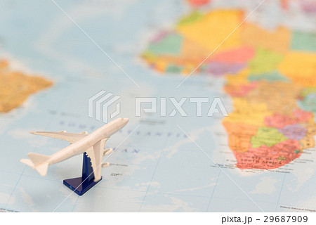 飛行機での旅 29687909
