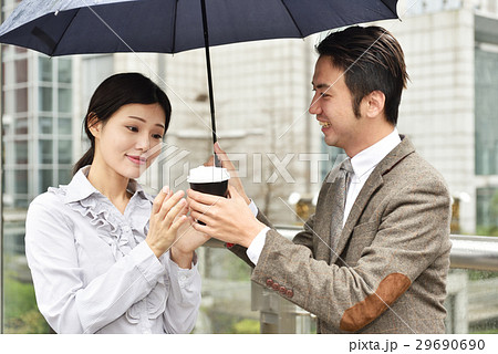 カップル 夫婦 二人 29690690
