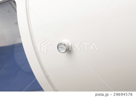 Hyperbaric oxygen tank chamber 29694576
