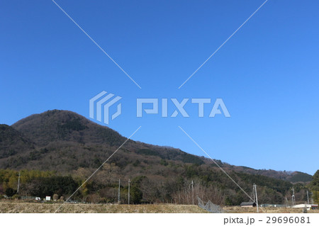 奈良葛城市太子町にある二上山 奈良葛城市太子町にある二上山 29696081