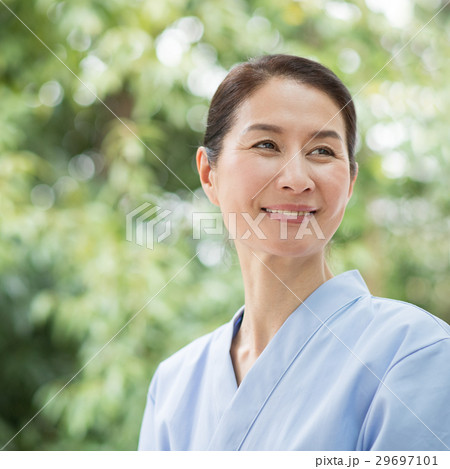 ミドル夫婦 医療 イメージ 29697101