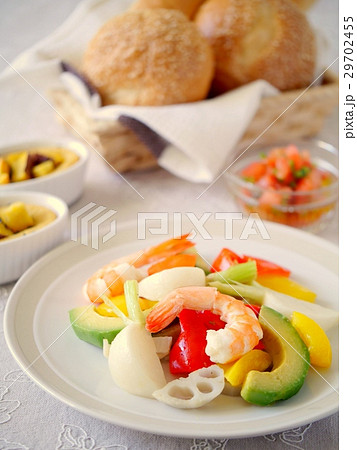 海老と蒸野菜のサルサソース　ランチ 29702455